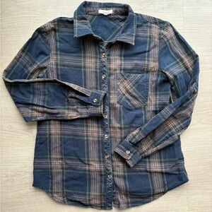 Woman’s Maurices Navy and Tan Plaid Button Down Shirt